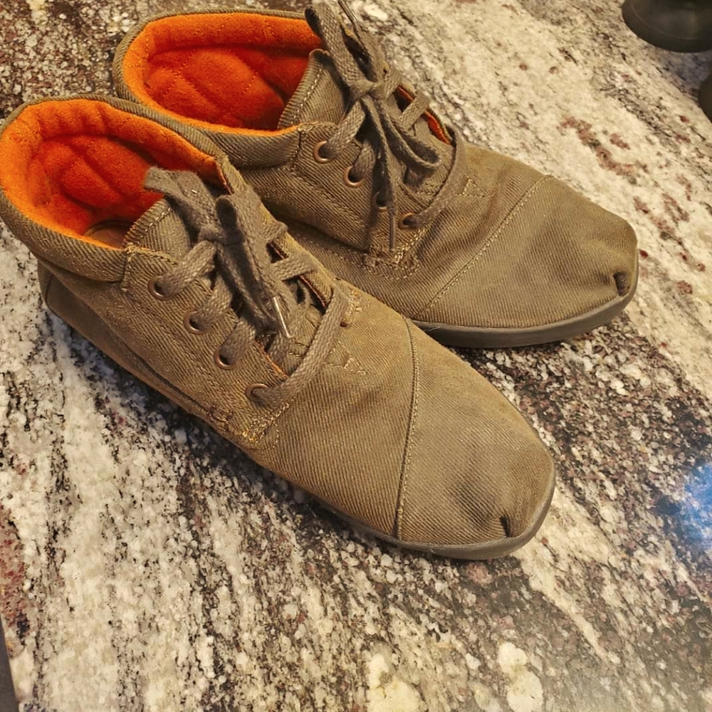 TOMS